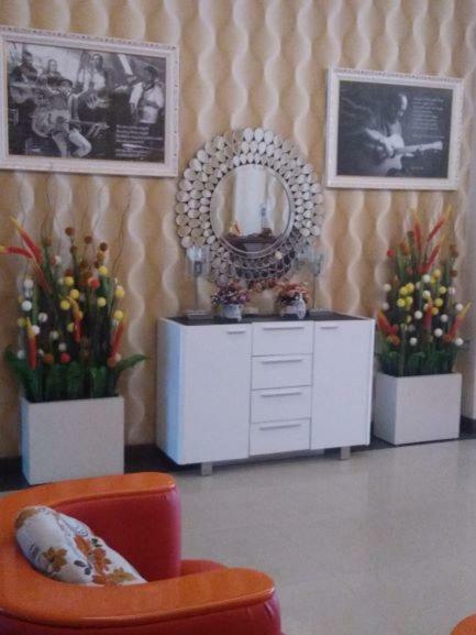 Fortune Front One Hotel Kendari Bagian luar foto